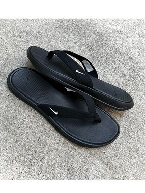 WMNS NIKE ULTRA CELSO THONG TRIPLE BLACKS WHITE SWOOSH FLIP FLOPS